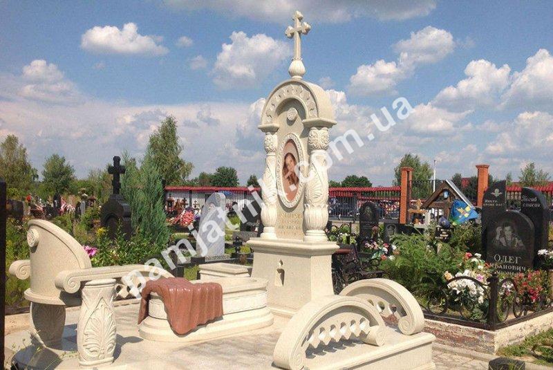Меморіальний комплекс із мармуру