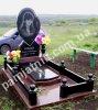 Памятник в виде сердца 066 из красного гранита и габбро