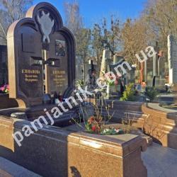 Елітний подвійний пам'ятник DP1-0069 від ЗАТ Антік