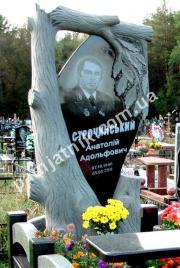 Фігурний пам'ятник у вигляді дерева 099 із габро