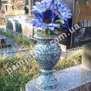 із покостівського граніту