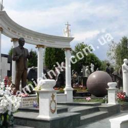 Пам'ятник Лобановському на Байковому цвинтарі