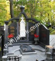 Меморіальний комплекс Е0_08 з хрестом із мармуру