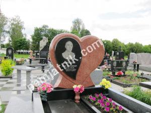 Ексклюзивний пам'ятник у формі серця EK_574 із лезниковського граніту