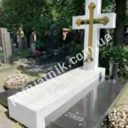Європейські та католицькі пам'ятники