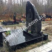 Пам'ятник обапол 069 із габро