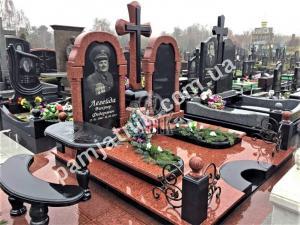 Ексклюзивний подвійний пам'ятник із хрестом 2-072 із лезниковського граніту