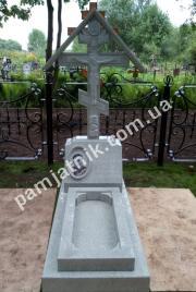 Одинарний пам'ятник із хрестом із сірого мармуру 113