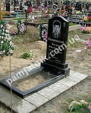 Стандартний пам'ятник із квітником