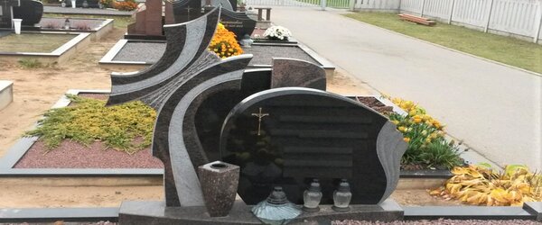 Фігурний пам'ятник 06