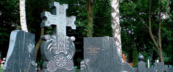Гранитные кресты на могилу