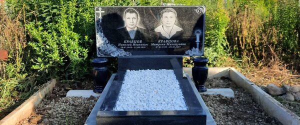 Стандартні пам'ятники з граніту