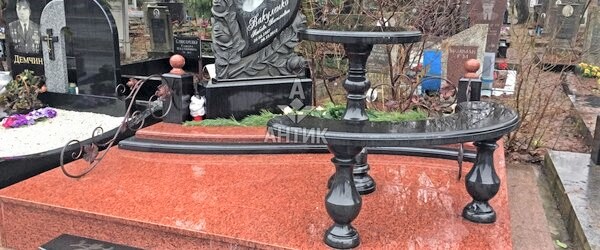 Гранітні столи та лавки