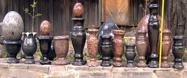 Вазы из гранита